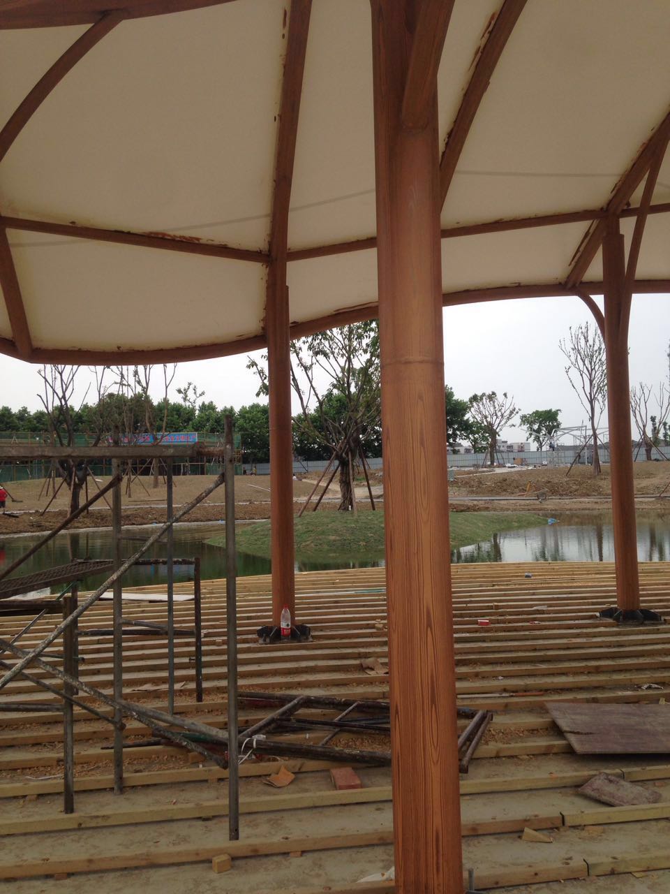 揭阳湿地公园凉亭仿木纹项目
